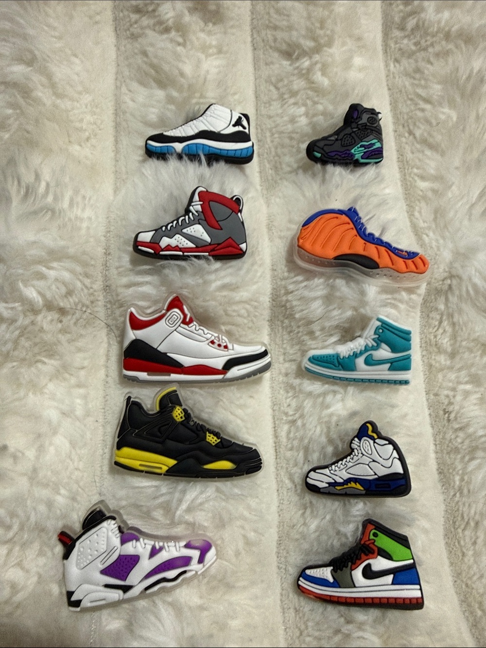 Shoe charms sneaker set